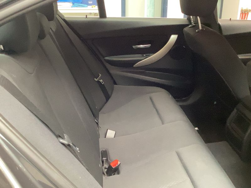 BMW 3er 318d Lounge 2013 – снимка 14