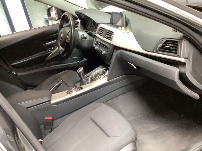 BMW 3er 318d Lounge 2013 – снимка 11