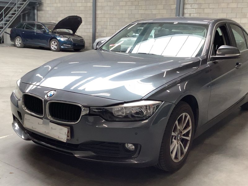 BMW 3er 318d Lounge 2013 – снимка 2