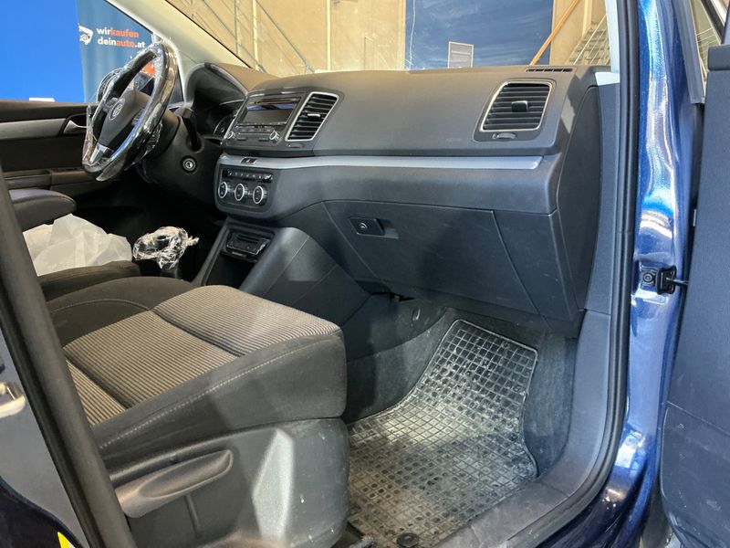 Volkswagen Sharan 2.0 TDI Karat 4Motion BlueMotion Tech 2014 – снимка на щета 61