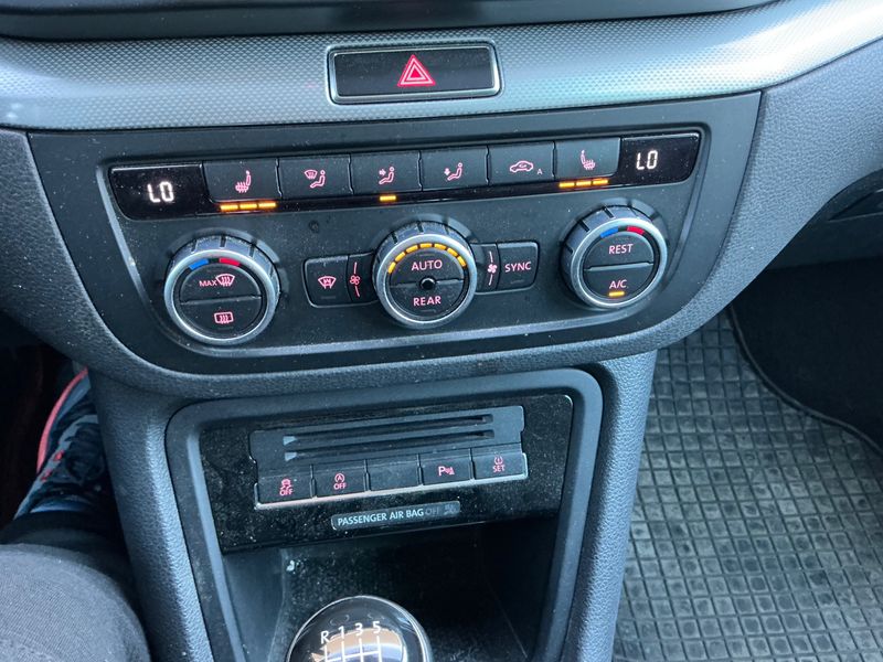Volkswagen Sharan 2.0 TDI Karat 4Motion BlueMotion Tech 2014 – снимка 33