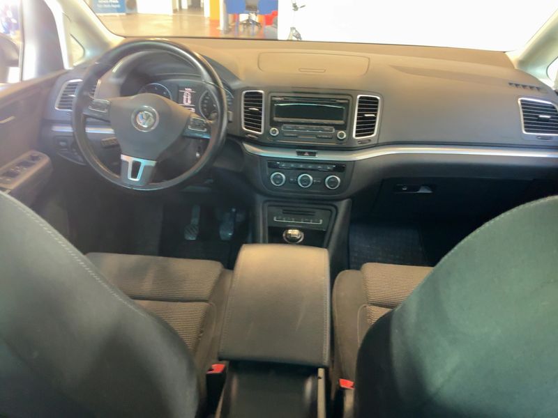 Volkswagen Sharan 2.0 TDI Karat 4Motion BlueMotion Tech 2014 – снимка 18