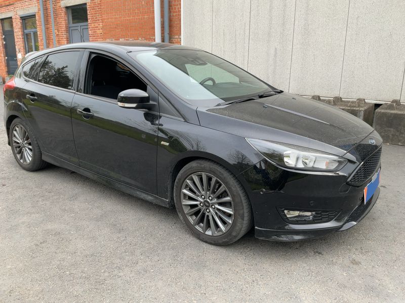 Ford Focus 1.5 EcoBoost ST-Line 2018 – снимка 12
