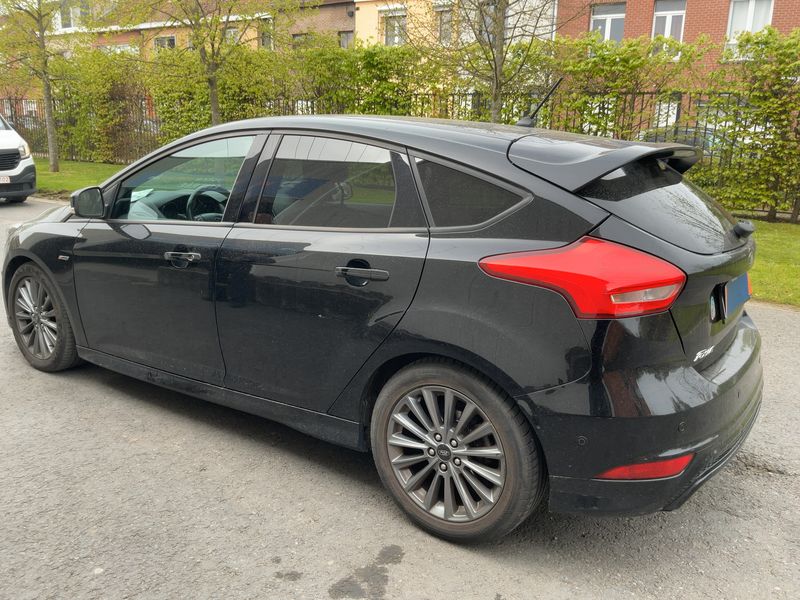 Ford Focus 1.5 EcoBoost ST-Line 2018 – снимка 6
