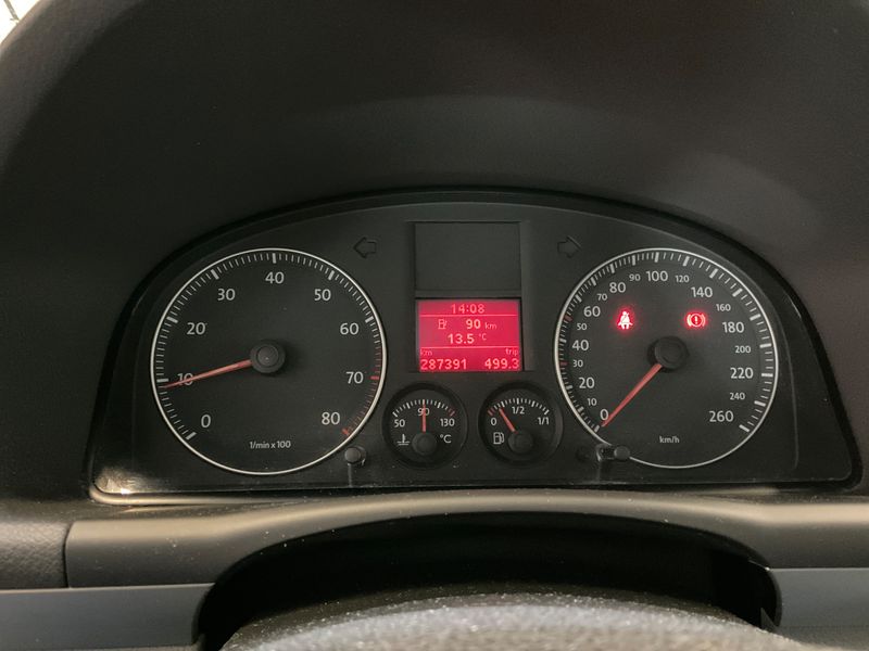 Volkswagen Touran 1.6 Trendline 2009 – снимка 4