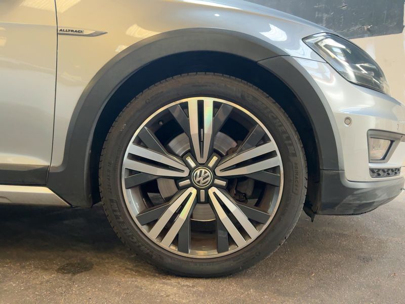 Volkswagen Golf VII 2.0 TDI Alltrack 4Motion BlueMotion Tech 2017 – снимка 11
