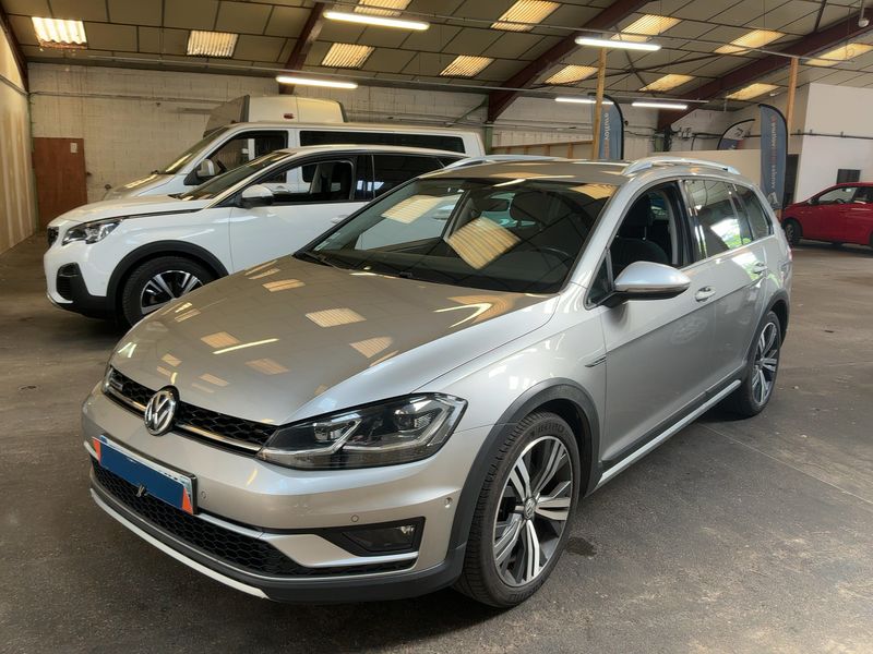 Volkswagen Golf VII 2.0 TDI Alltrack 4Motion BlueMotion Tech 2017 – снимка 1