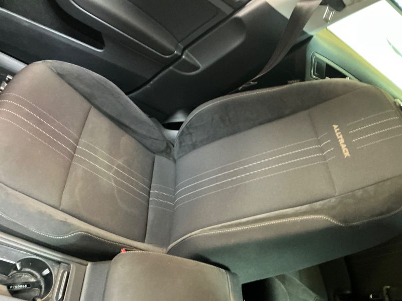 Volkswagen Golf VII 2.0 TDI Alltrack 4Motion BlueMotion Tech 2017 – снимка 31
