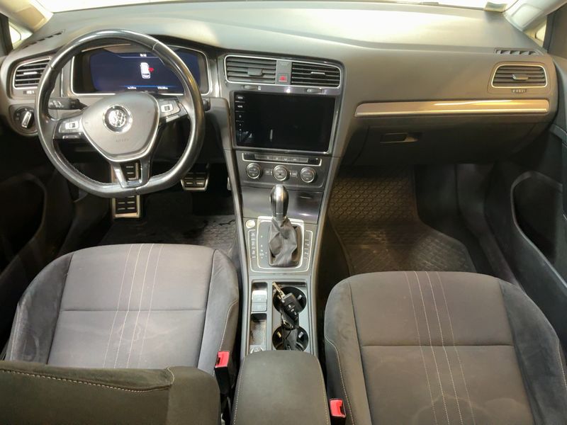 Volkswagen Golf VII 2.0 TDI Alltrack 4Motion BlueMotion Tech 2017 – снимка 17