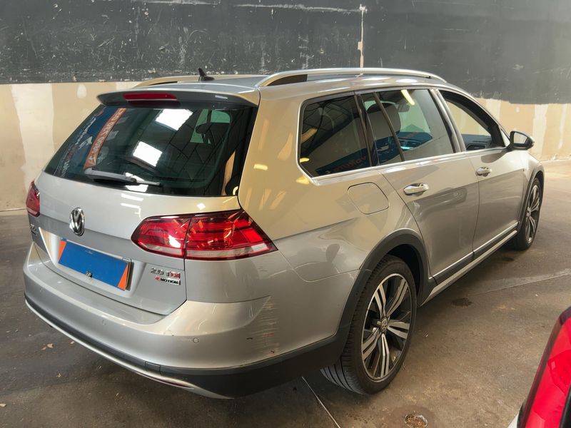 Volkswagen Golf VII 2.0 TDI Alltrack 4Motion BlueMotion Tech 2017 – снимка 8