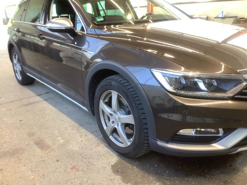 Volkswagen Passat Alltrack 2.0 TSI 4Motion BlueMotion Tech 2017 – снимка 12