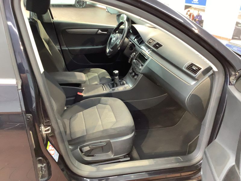 Volkswagen Passat 1.8 TSI Comfortline 2012 – снимка 17