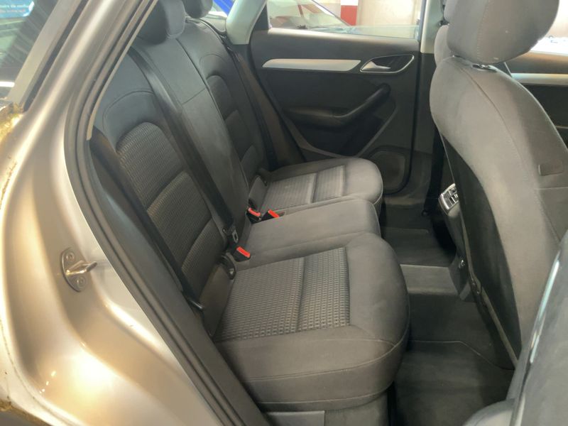 Audi Q3 2.0 TDI Ambiente 2014 – снимка 19