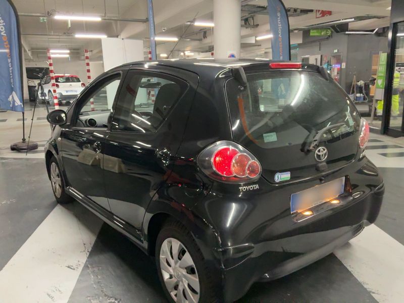 Toyota Aygo 1.0 VVT-i Dynamic 2012 – снимка 6