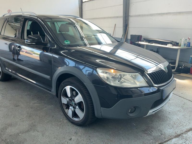 Skoda Octavia 2.0 TDI Scout 4x4 2011 – снимка 12