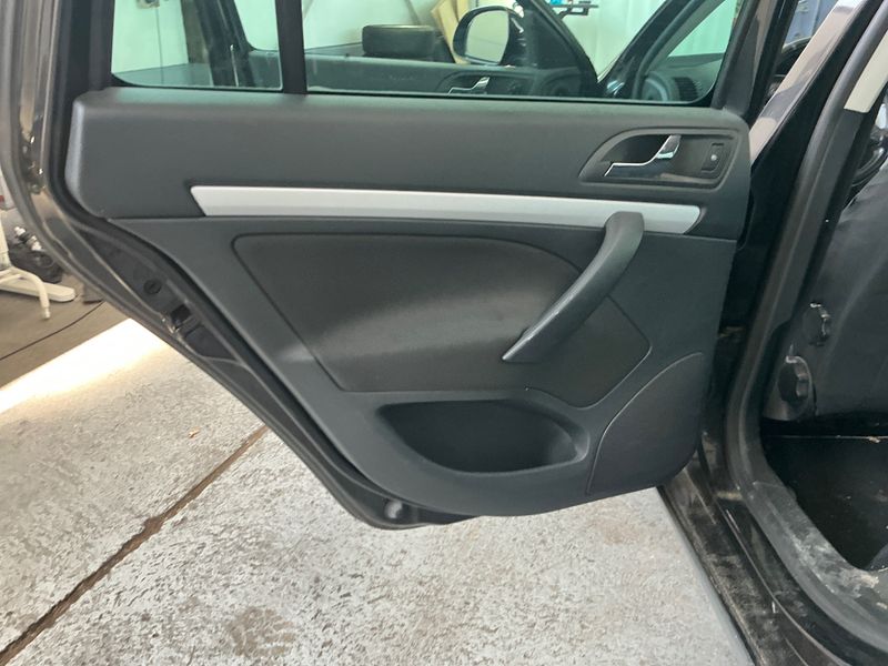 Skoda Octavia 2.0 TDI Scout 4x4 2011 – снимка 26