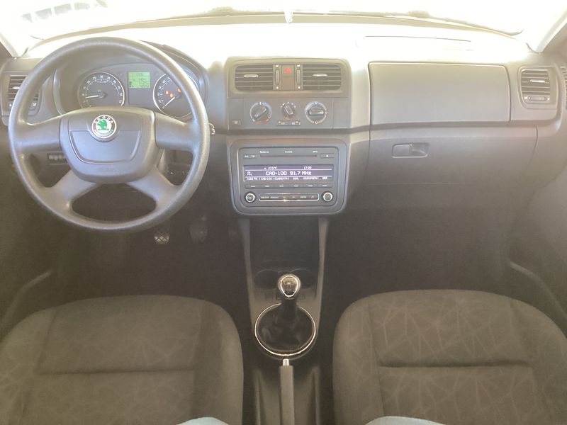 Skoda Fabia 1.6 TDI Family 2011 – снимка 17
