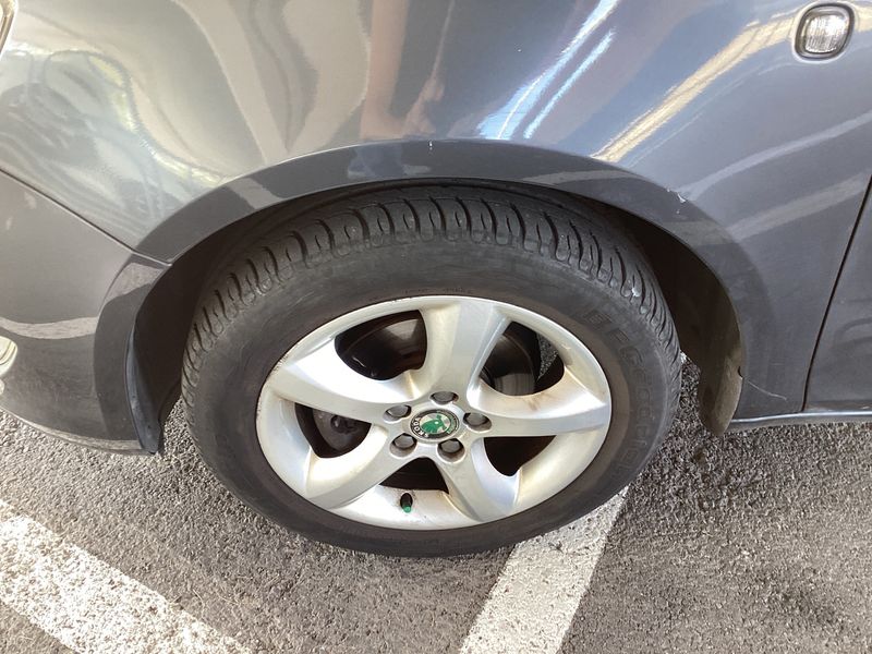 Skoda Fabia 1.6 TDI Family 2011 – снимка 3