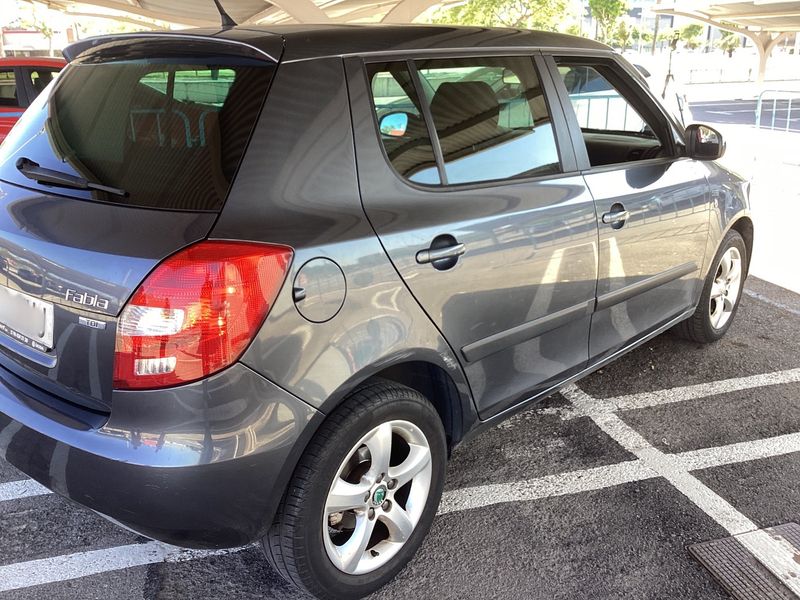Skoda Fabia 1.6 TDI Family 2011 – снимка 8