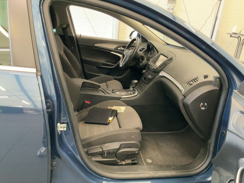 Opel Insignia Sports Tourer 1.6 CDTI DPF Business Innovation 2017 – снимка 17