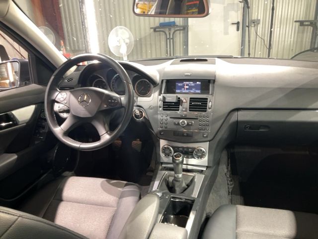 Mercedes-Benz C-Klasse C 180 Kompressor Avantgarde 2010 – снимка 17