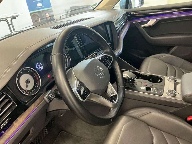 Volkswagen Touareg 3.0 V6 TDI Atmosphere 4Motion 2021 – снимка 30
