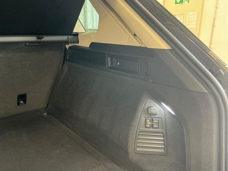 Volkswagen Touareg 3.0 V6 TDI Atmosphere 4Motion 2021 – снимка 33