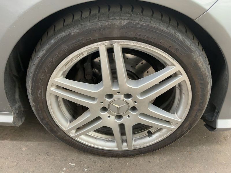 Mercedes-Benz E-Klasse E 300 Hybrid T BlueTEC Avantgarde 2012 – снимка 11