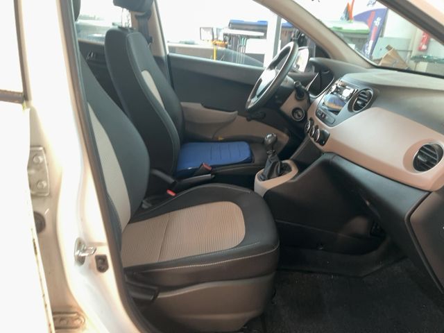 Hyundai i10 1.0 Basis 2017 – снимка 16