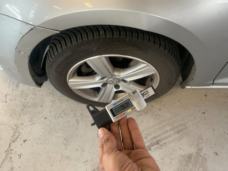 Volkswagen Golf VII 1.4 TSI Comfortline BlueMotion Tech 2013 – снимка 3