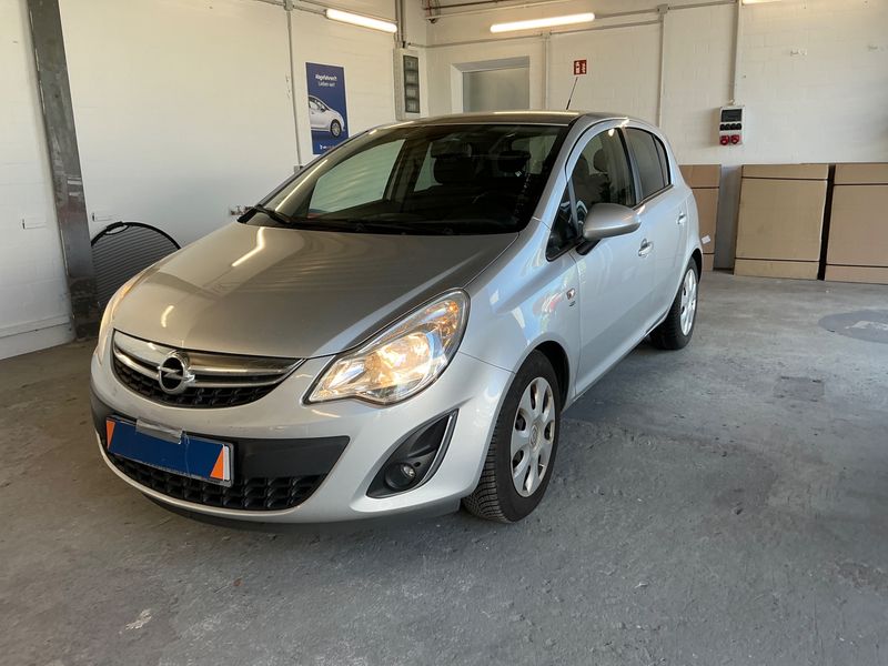 Opel Corsa 1.4 Satellite 2010 – снимка 1
