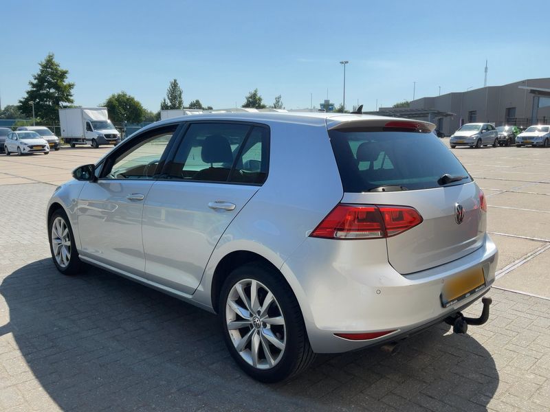 Volkswagen Golf VII 1.6 TDI Highline BlueMotion Tech 2015 – снимка 6