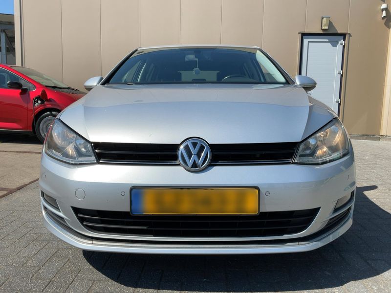 Volkswagen Golf VII 1.6 TDI Highline BlueMotion Tech 2015 – снимка 14