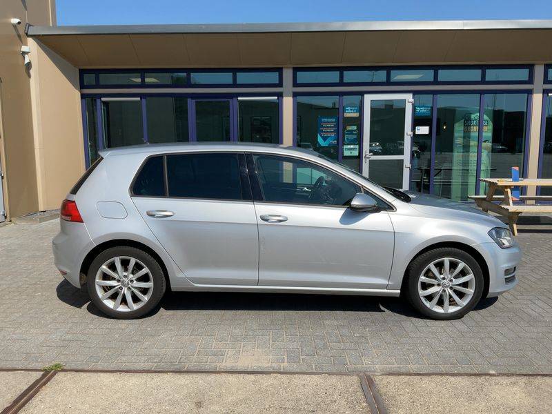 Volkswagen Golf VII 1.6 TDI Highline BlueMotion Tech 2015 – снимка 10