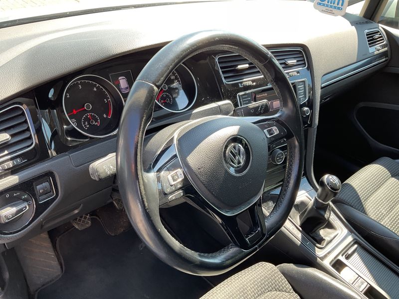 Volkswagen Golf VII 1.6 TDI Highline BlueMotion Tech 2015 – снимка 29