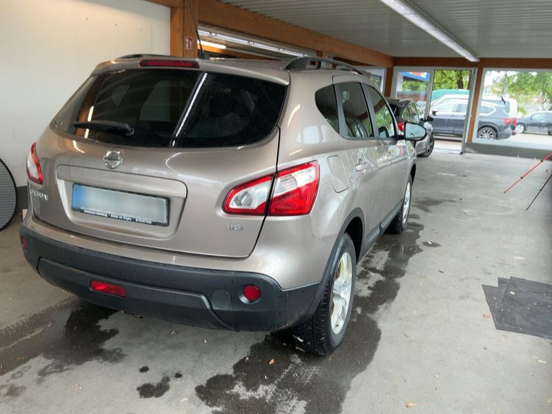 Nissan Qashqai 2.0 dCi 360 4x4 2013 – снимка 8