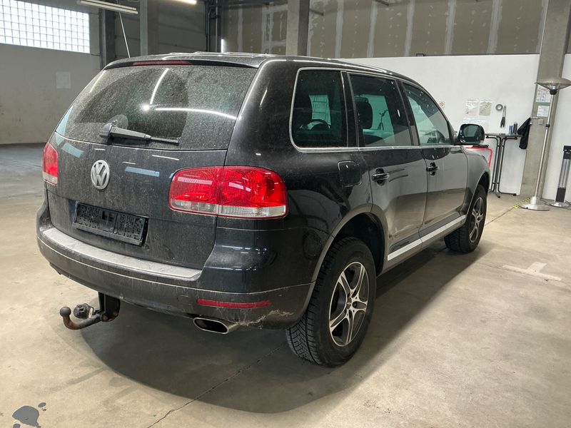Volkswagen Touareg 4.2 V8 2004 – снимка 2