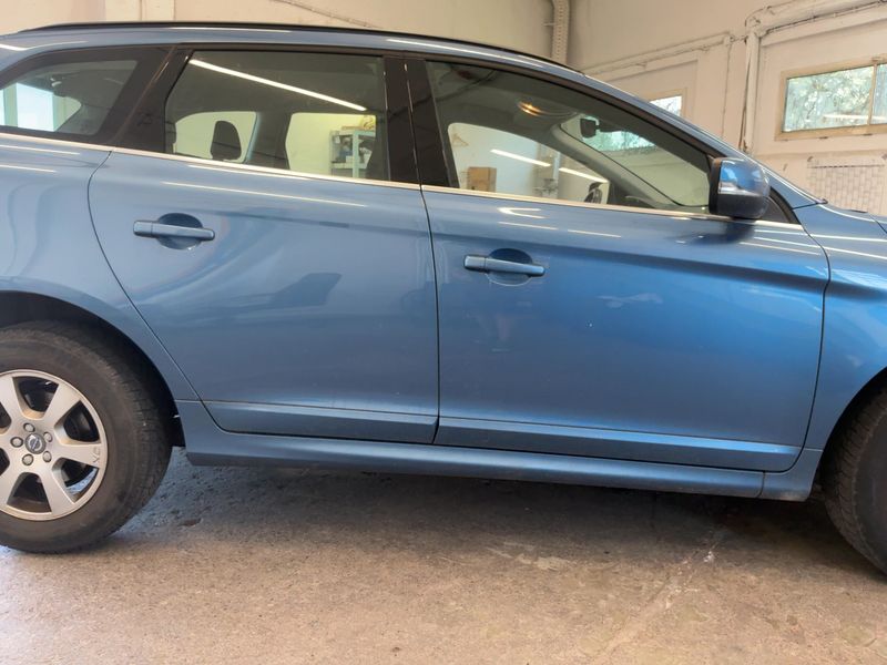 Volvo XC60 2.0 D4 Momentum 2WD 2017 – снимка 10