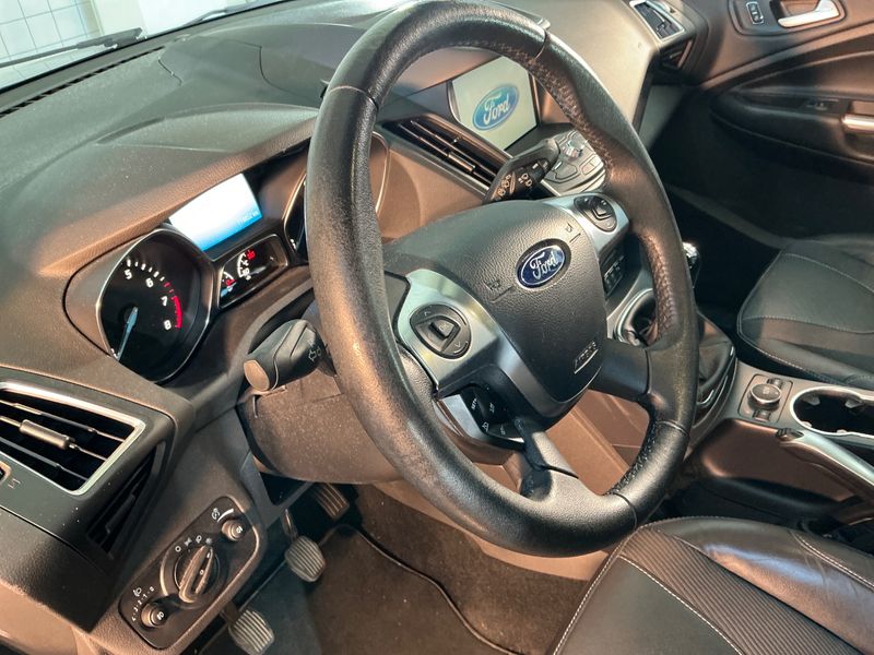 Ford Kuga 1.5 EcoBoost Titanium 2016 – снимка 29