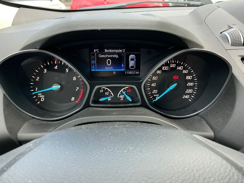 Ford Kuga 1.5 EcoBoost Titanium 2016 – снимка 18