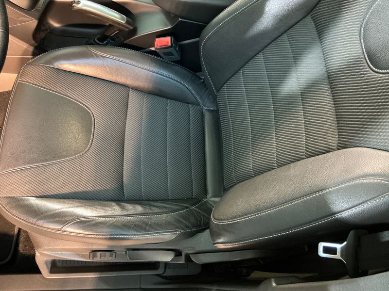 Ford Kuga 1.5 EcoBoost Titanium 2016 – снимка 28