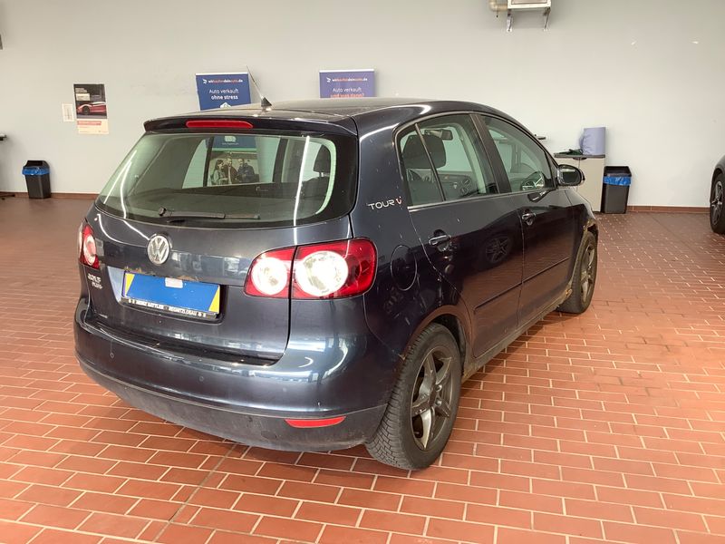 Volkswagen Golf V Plus 1.6 FSI Tour 2007 – снимка 2