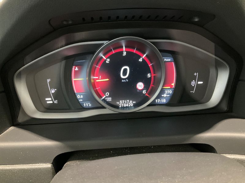 Volvo V70 2.0 D3 Momentum 2015 – снимка 19