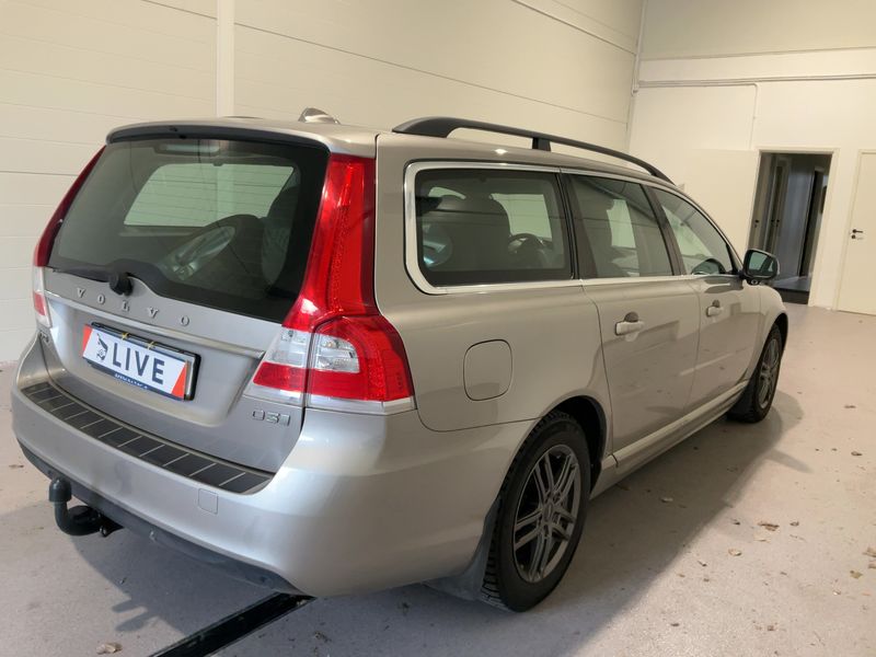 Volvo V70 2.0 D3 Momentum 2015 – снимка 8