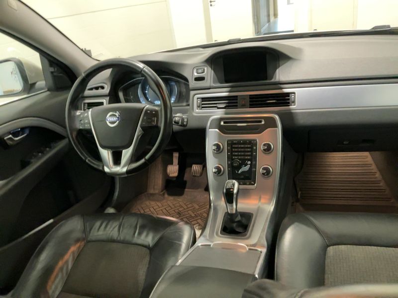 Volvo V70 2.0 D3 Momentum 2015 – снимка 18