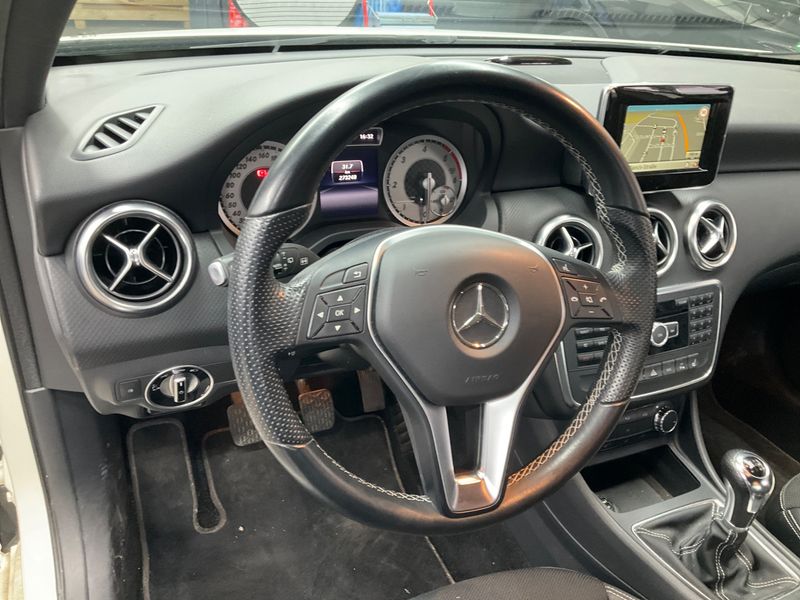 Mercedes-Benz A-Klasse A 200 CDI BlueEfficiency Urban 2013 – снимка 26