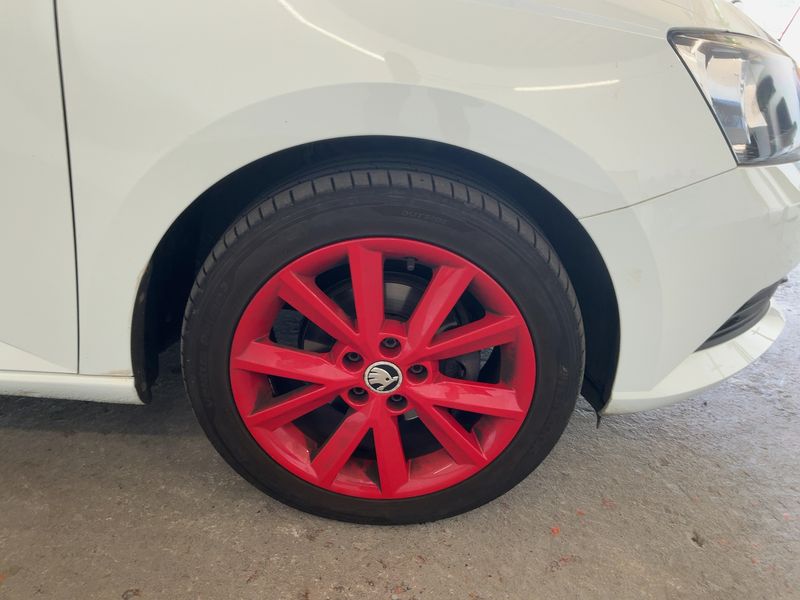 Skoda Fabia 1.4 TDI Red & Grey 2016 – снимка 11