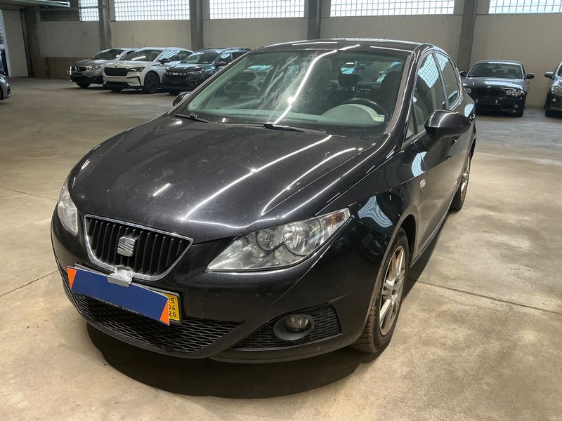 Seat Ibiza 1.6 TDI Stylance / Style 2010 – снимка 1