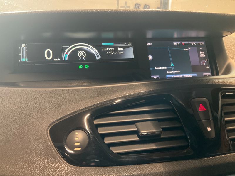 Renault Grand Scenic 1.6 dCi BOSE Edition 2015 – снимка 4