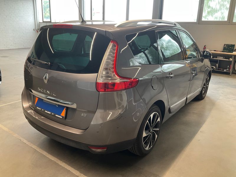 Renault Grand Scenic 1.6 dCi BOSE Edition 2015 – снимка 2